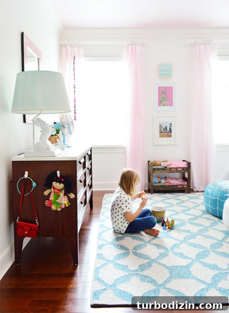 GirlsRoom-Pink-Curtains-Graphic-Rug-Play-Space
