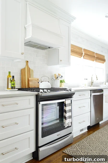 Smart Kitchen Organization Ideas to Maximize Space and Efficiency 7 kitchen-cabinet-organization-stove-cabinets
