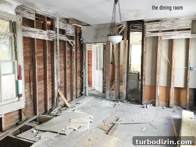 beach-house-before-dining-room