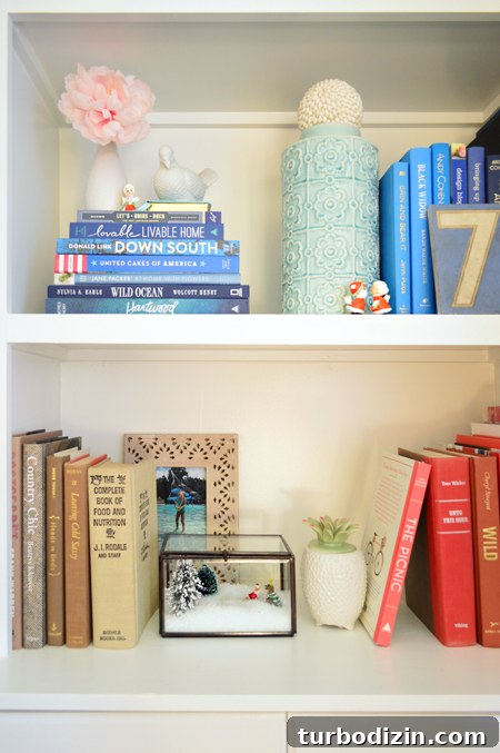 Holiday Home Tour: Step Inside Our Festive Christmas Tree Display 9 xmas-decor-living-shelf-decor