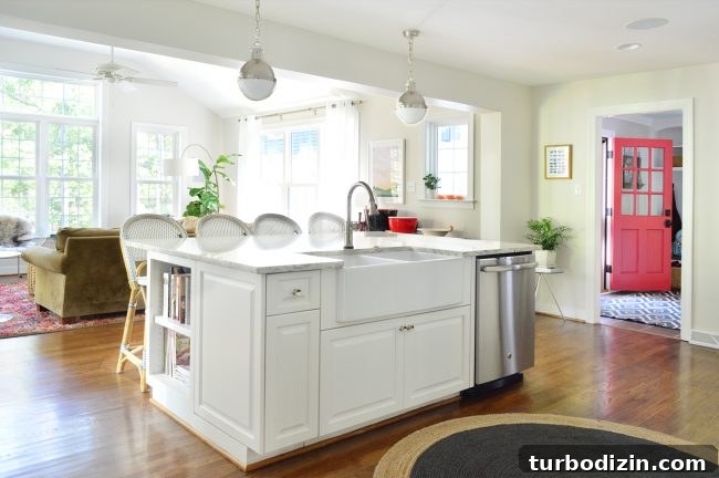 Family-Friendly Whole-House Renovation Guide for Comfortable Living 8 Kitchen island and stove