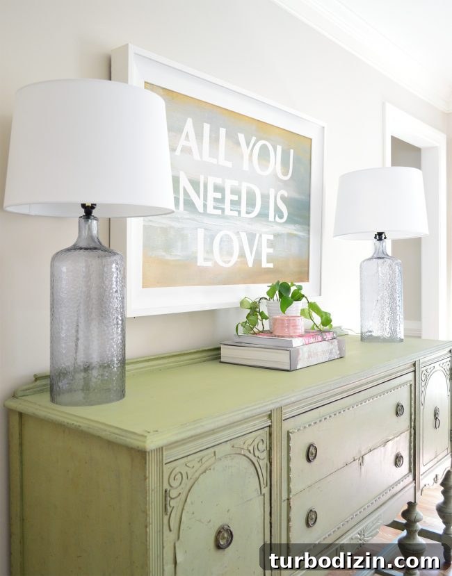 Large-scale dining room lamps