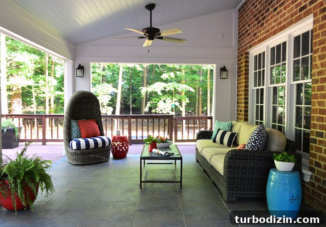 Patriotic Front Porch and Yard Decorating Ideas for Every Season 9 red white and blue outdoor decor on back porch