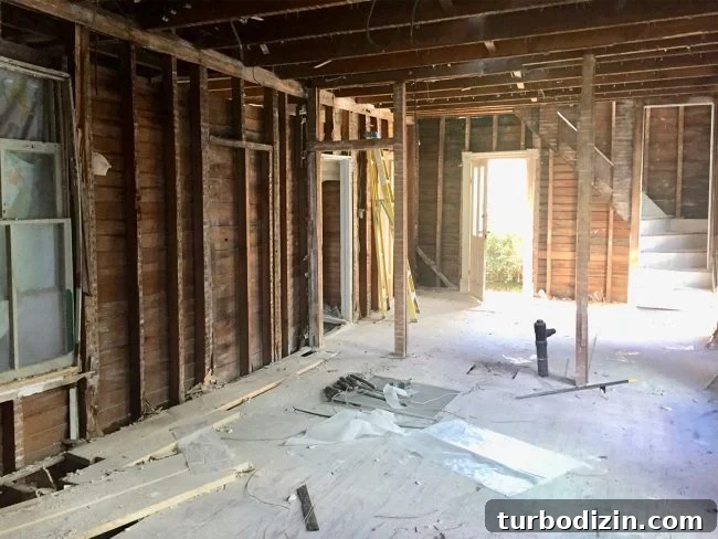 Beach House Downstairs: Before and After Remodeling Photos 12 img 87928 14