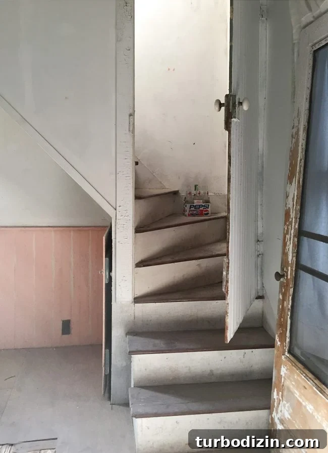 Beach House Downstairs: Before and After Remodeling Photos 17 img 87928 24