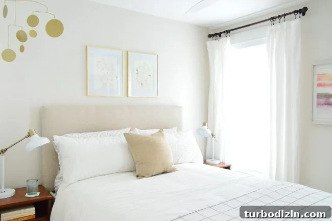 beach house guest bedroom with headboard in it