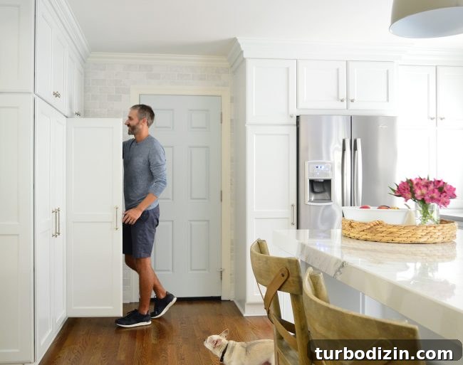 Mudroom Cabinet Upgrades: Smart Storage Ideas and Organization 13 img 88248 13