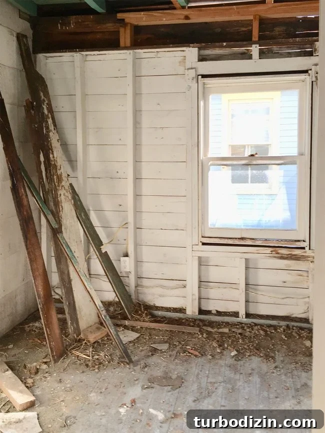 Beach House Before and After: Upstairs Transformation 15 img 88563 14