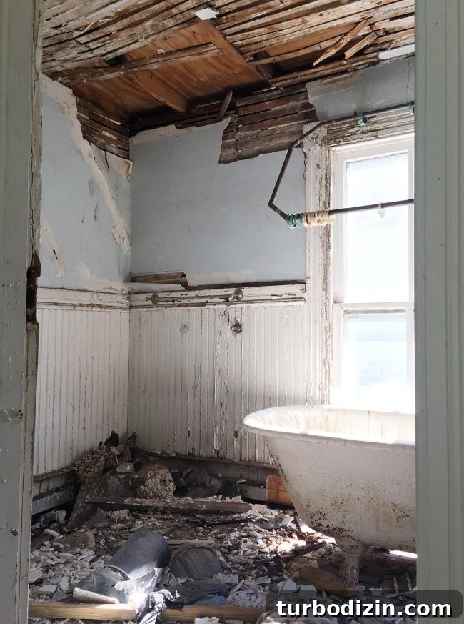 Beach House Before and After: Upstairs Transformation 24 img 88563 23