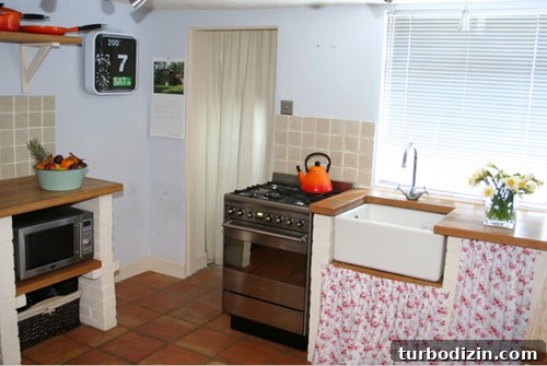 cottage-chic-shabby-white-english-kitchen-sweet-style cottage-chic-shabby-white-english-kitchen-sweet-style