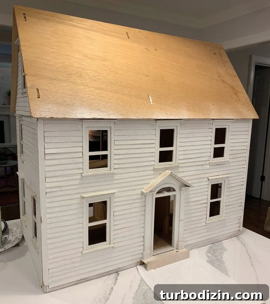 How Many Dollhouses Is Too Many? Signs You’ve Collected Too Many 2 Dollhouse before makeover