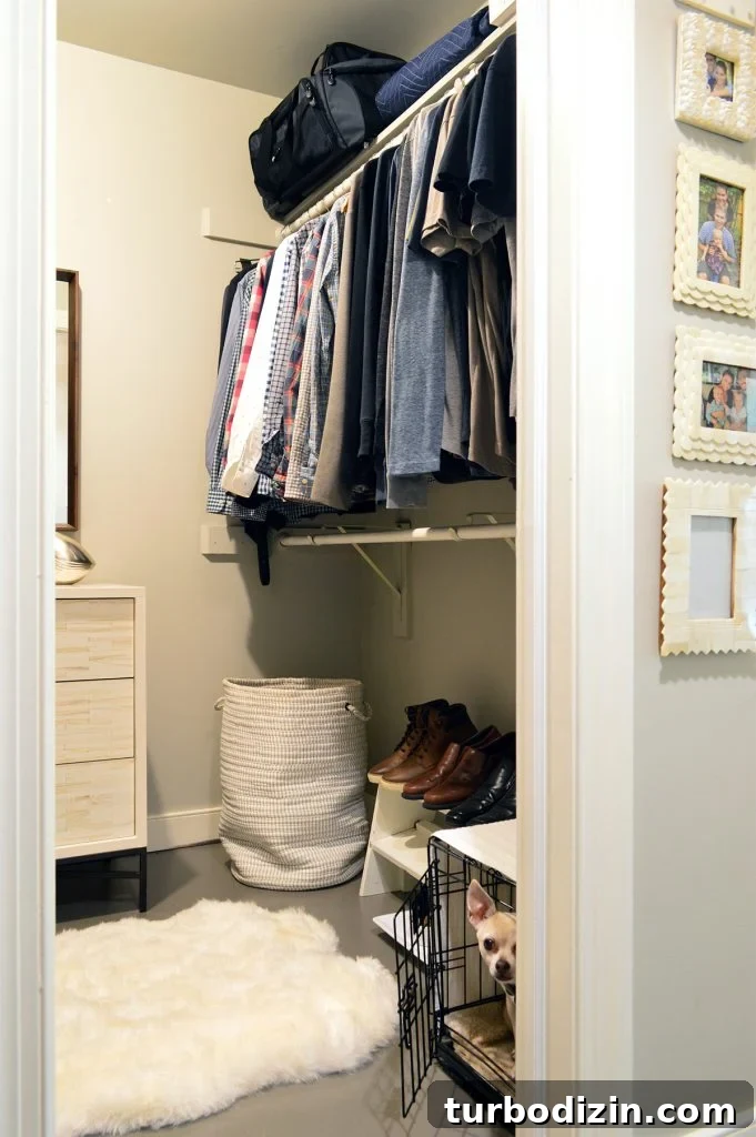Empty closet room