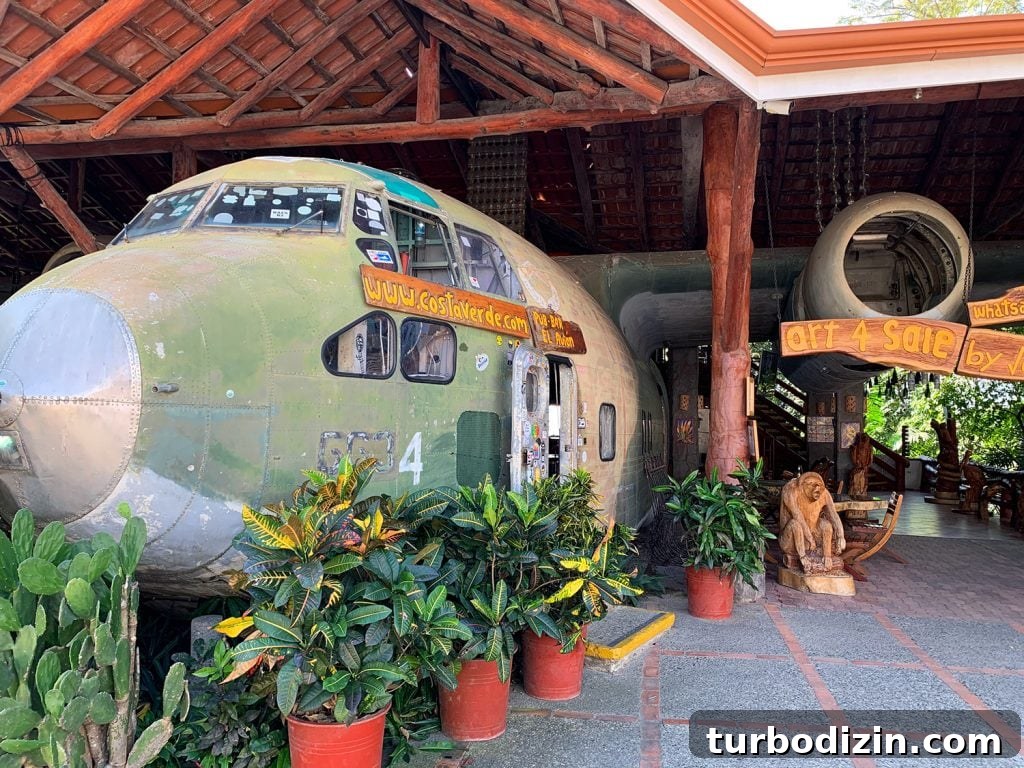 El Avion Restaurant In Manuel Antonio Costa Rica