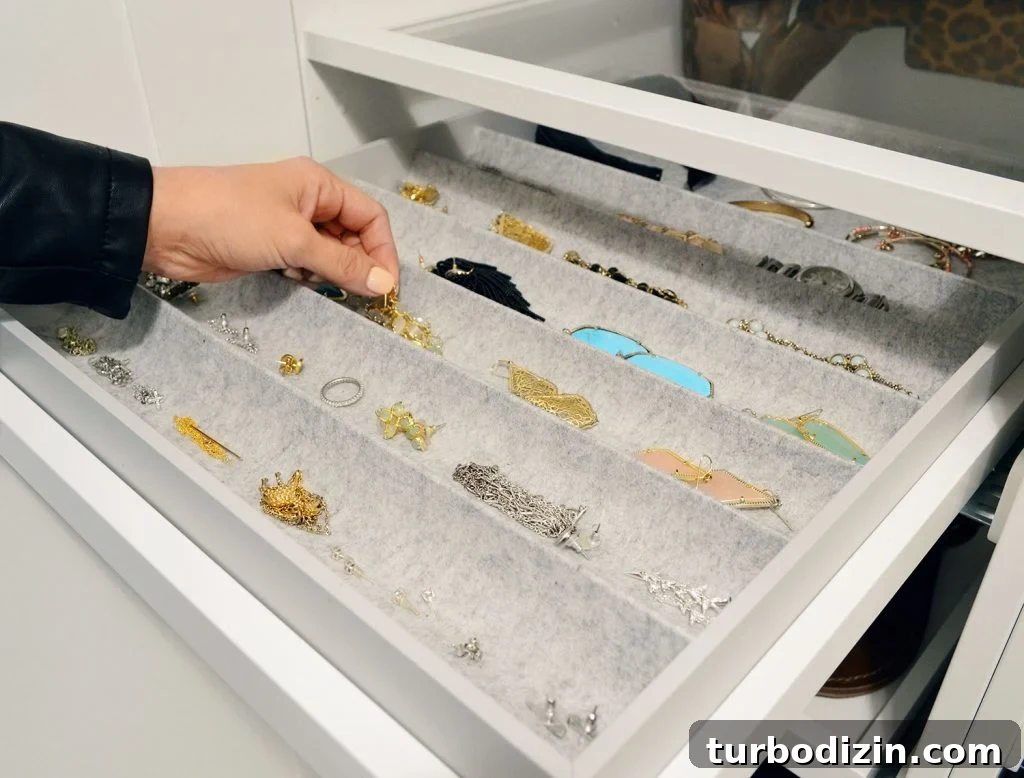 Close Up Of Ikea Pax Felt Tray Organizer With Jewelry