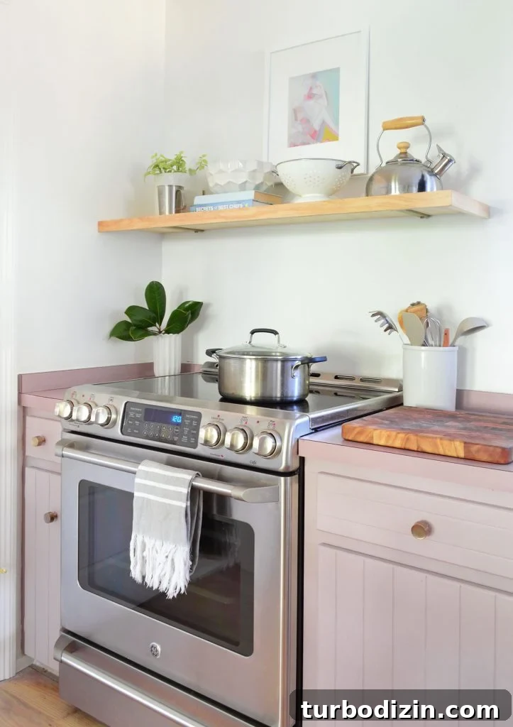 9 Smart Small Kitchen Ideas to Maximize Space and Style 9 img 97474 15